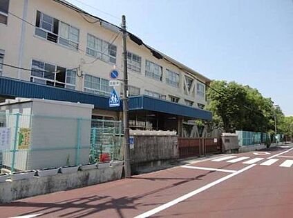 貝塚市立第二中学校 1700ｍ(徒歩22分)