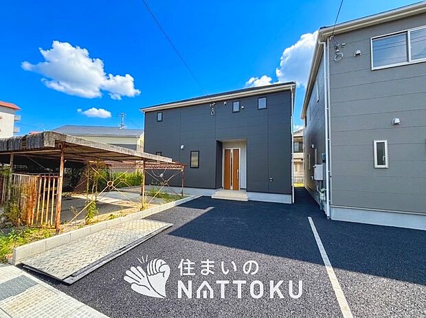 【現地写真(外観)【3号地】】雨で汚れを落とし、耐久性・耐候性に優れた外壁を使用しています。