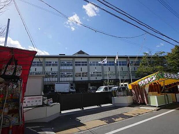 亀岡市立亀岡小学校（約400m）