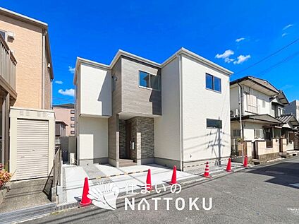 現地写真（前道含む外観）