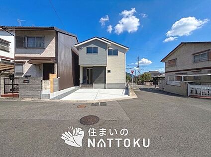 現地写真（前道含む外観）