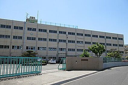 高槻市立冠中学校 290ｍ(徒歩4分)