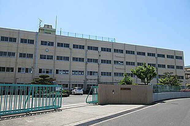 高槻市立冠中学校(約290m)