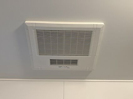 電気式浴室暖房換気乾燥機