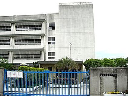 茨木市立北中学校 1500ｍ(徒歩19分)
