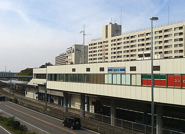 南海泉北線「泉ケ丘駅」(約2,640m)