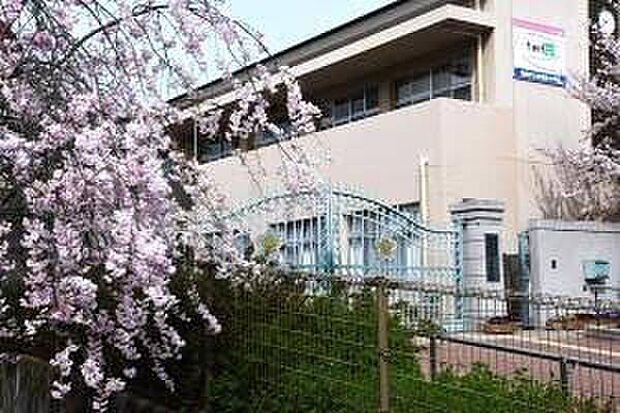 亀岡市立曽我部小学校(約450m)