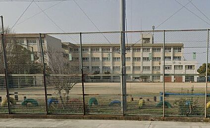 和歌山市立楠見西小学校 600ｍ(徒歩8分)