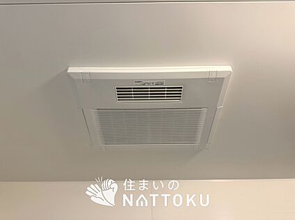 電気式浴室暖房換気乾燥機