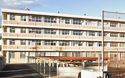 舞鶴市立城南中学校 550ｍ(徒歩7分)