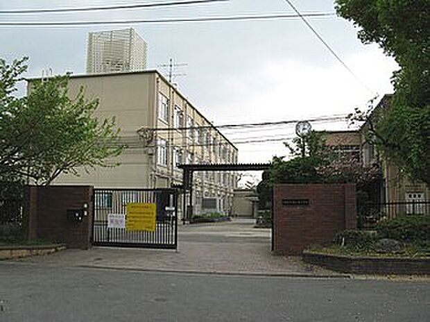 京都市立嵐山東小学校(約1,100m)