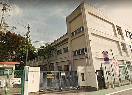羽曳野市立高鷲小学校 640ｍ(徒歩8分)
