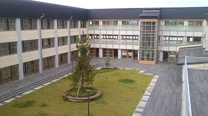 枚方市立第三中学校 920ｍ(徒歩12分)