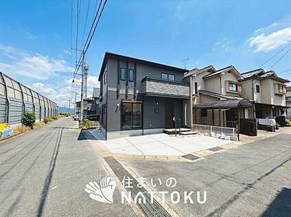 現地写真（前道含む外観）