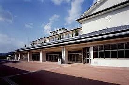 東近江市立五個荘小学校 1800ｍ(徒歩23分)