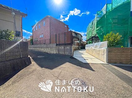 現地写真（前道含む外観）