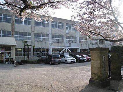 高砂市立宝殿中学校 910ｍ