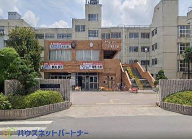 越谷市立東中学校（約1,520m・徒歩19分）