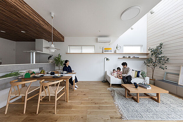 【【優しい空間を演出する邸宅】】家族時間も趣味の時間も大切にできるプランニング。現地で実際にご体感いただけます。(13号棟/2025年11月撮影)