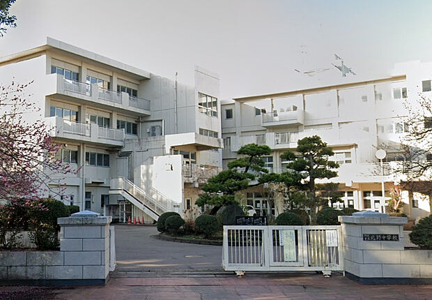 北野中学校(約900m)