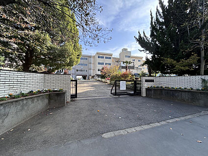 狭山台小学校 780m