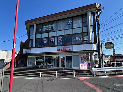 伊井歯科クリニック 880m