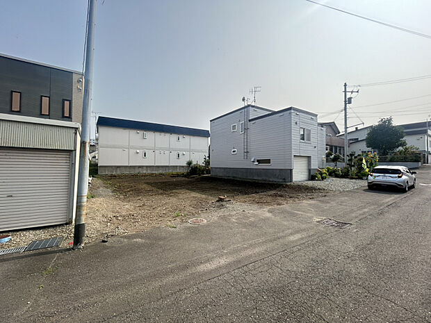 現地写真（右:1号棟、左2号棟）　