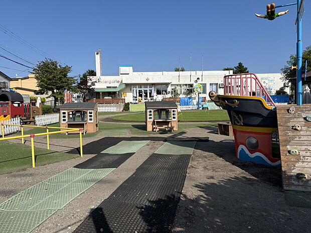 青葉幼稚園(約1,200m)