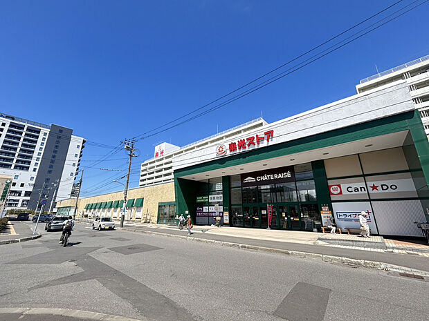 東光ストア北広島店(約1m)