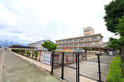 吉井田小学校 1940m