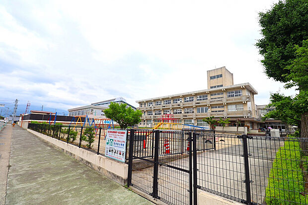 吉井田小学校（約1,940m）