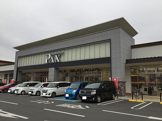 フォレストモール甲斐竜王(約869m)