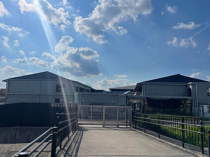 寺部小学校 467m