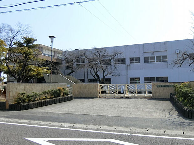 一宮市立萩原中学校（約600m）