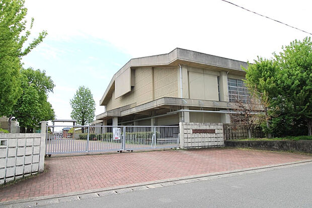 稲沢市立大里東中学校（約1,600m）