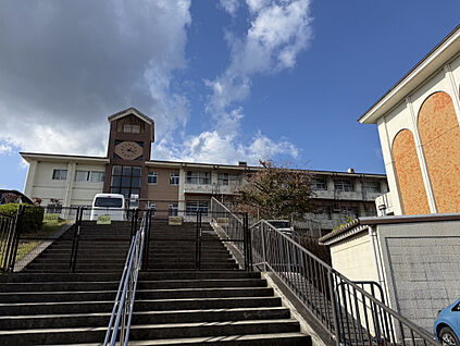 大津市立雄琴小学校 1051m