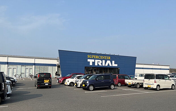 【スーパーセンタートライアル近江八幡店】(約3,400m)