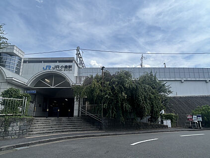 業務スーパー伊勢田店 280m
