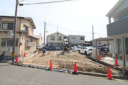前面道路から見た宅地