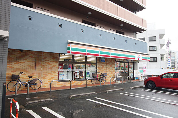セブンイレブン廿日市市串戸4丁目店（約330m）