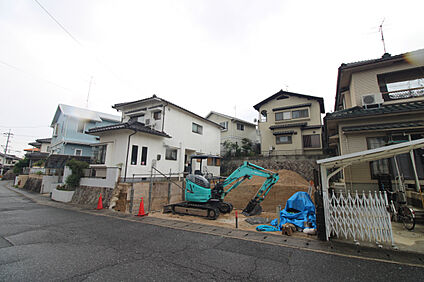 前面道路から見た宅地