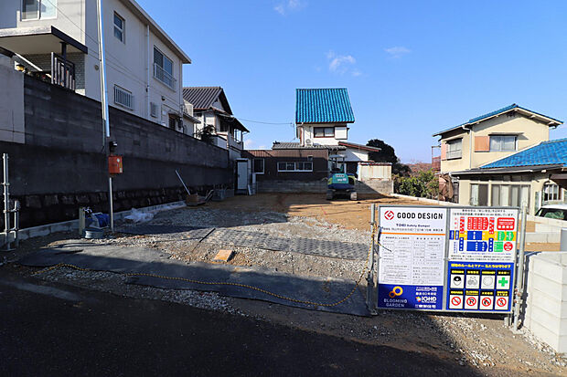 【【現地写真】】パントリーや可動棚、各居室にクローゼットを設けた収納豊富な住まい。収納家具を最低限に、住空間を広々と使うことができます。