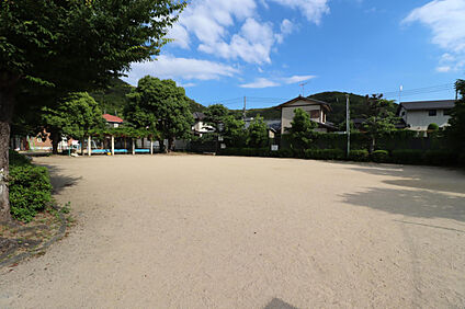 国富第2公園 280m