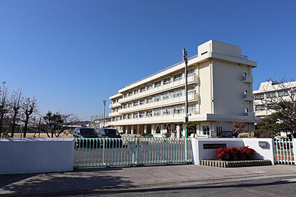 岡山市立旭操小学校 1400m