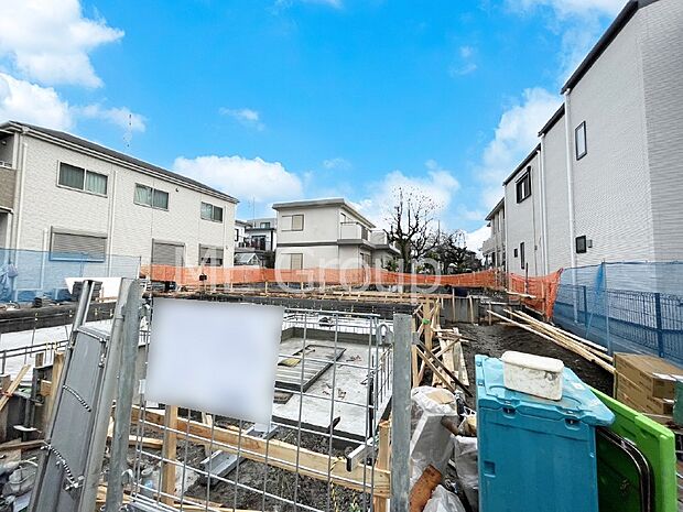 たっぷりの陽光と心地よい風が舞い込む住まい