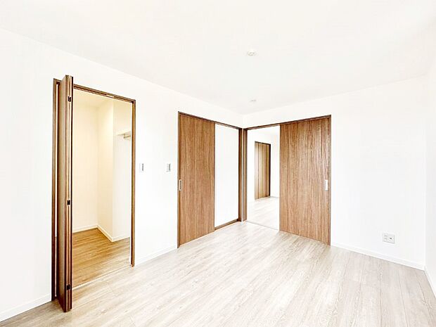 収納が充実しているので居住スペースを広々使えます