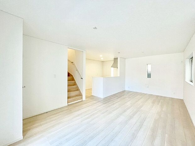 「ただいま」「おかえり」家族とのコミュニケーションが深まるリビングイン階段。