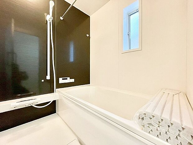 落ち着いた雰囲気でゆっくりお寛ぎいただけるバスルーム