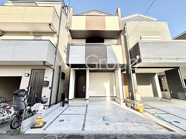 洗練された外観、上質な住空間が広がる室内は永く安心して過ごせる住居です。