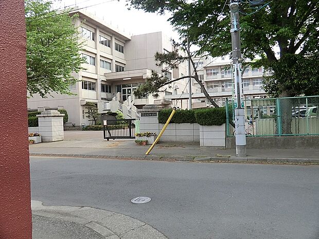 所沢市立安松中学校()